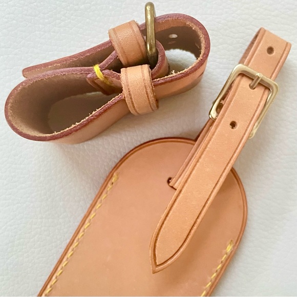 LOUIS VUITTON Leather Luggage Tag & Poignet Set 🧳 AMAZING CONDITION 🏷️ - Picture 5 of 10